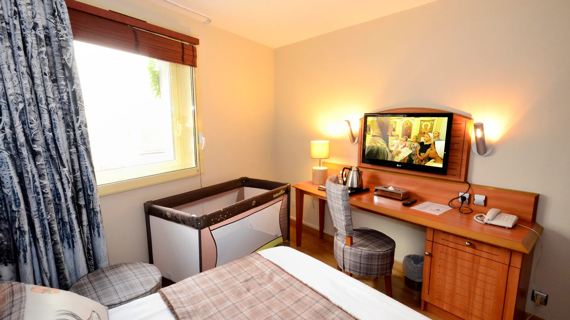 Hotel Confort 13 (adults Only) 3*